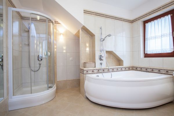 Oversized Bathtub Installation in Granger